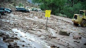 Geröll nach Flash flood am Südeingang des Zion National Park am 30.06.2021. Foto: NPS