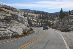 Highway 120 am Olmsted Point. Foto: Stefan Kremer